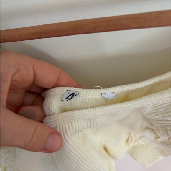 Zara Cream Ruffled Tank Top - Picture 3 of 3